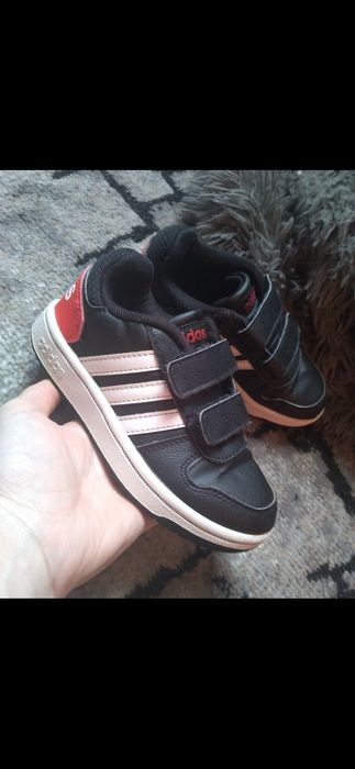 Czarne chłopięce buciki adidas na rzepy 30