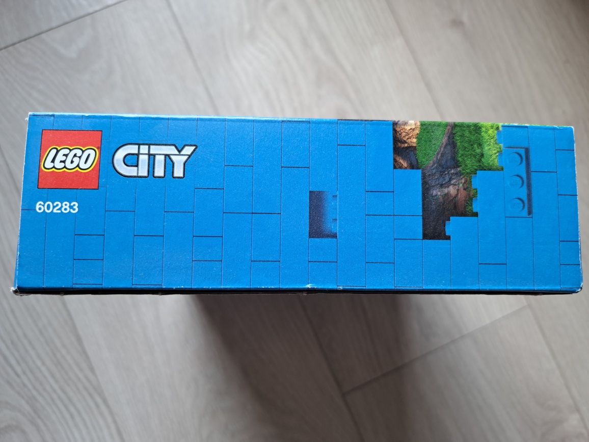 Lego wakacyjny kamper 60283 lego city