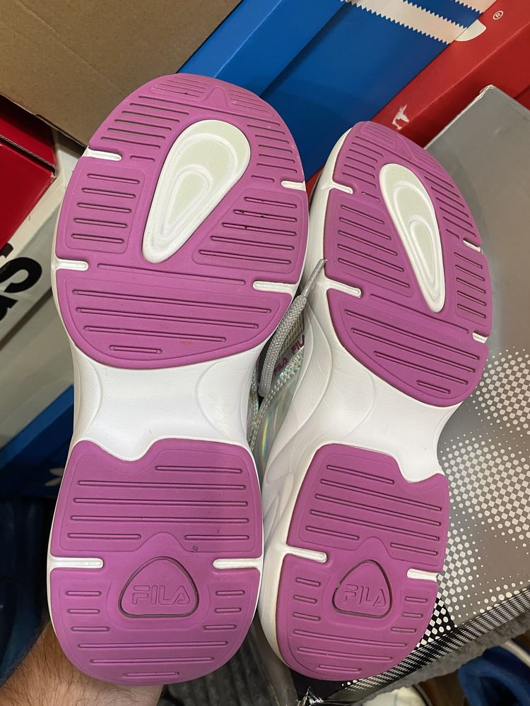 Жіночі кросівки Fila Amber 39(25см) оригінал