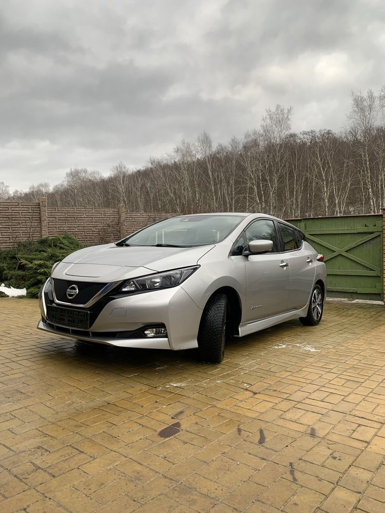 Nissan leaf 40 kwh (150)