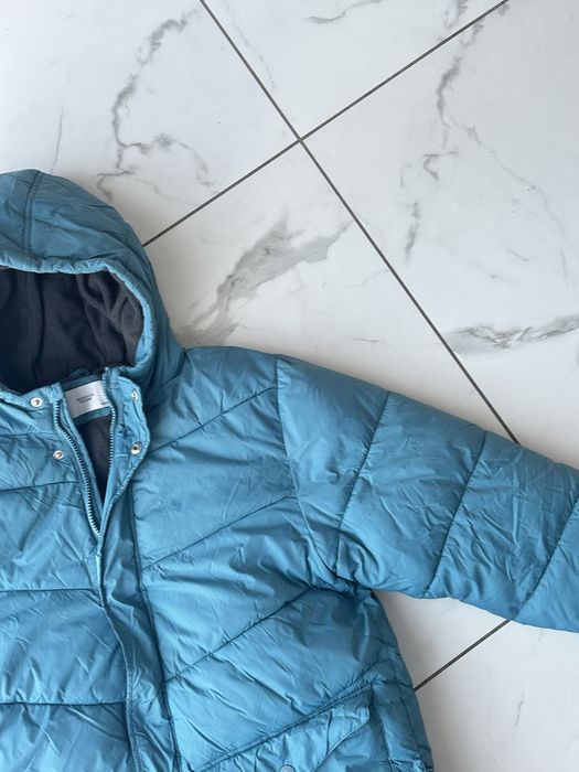 Куртка в блакитному кольорі