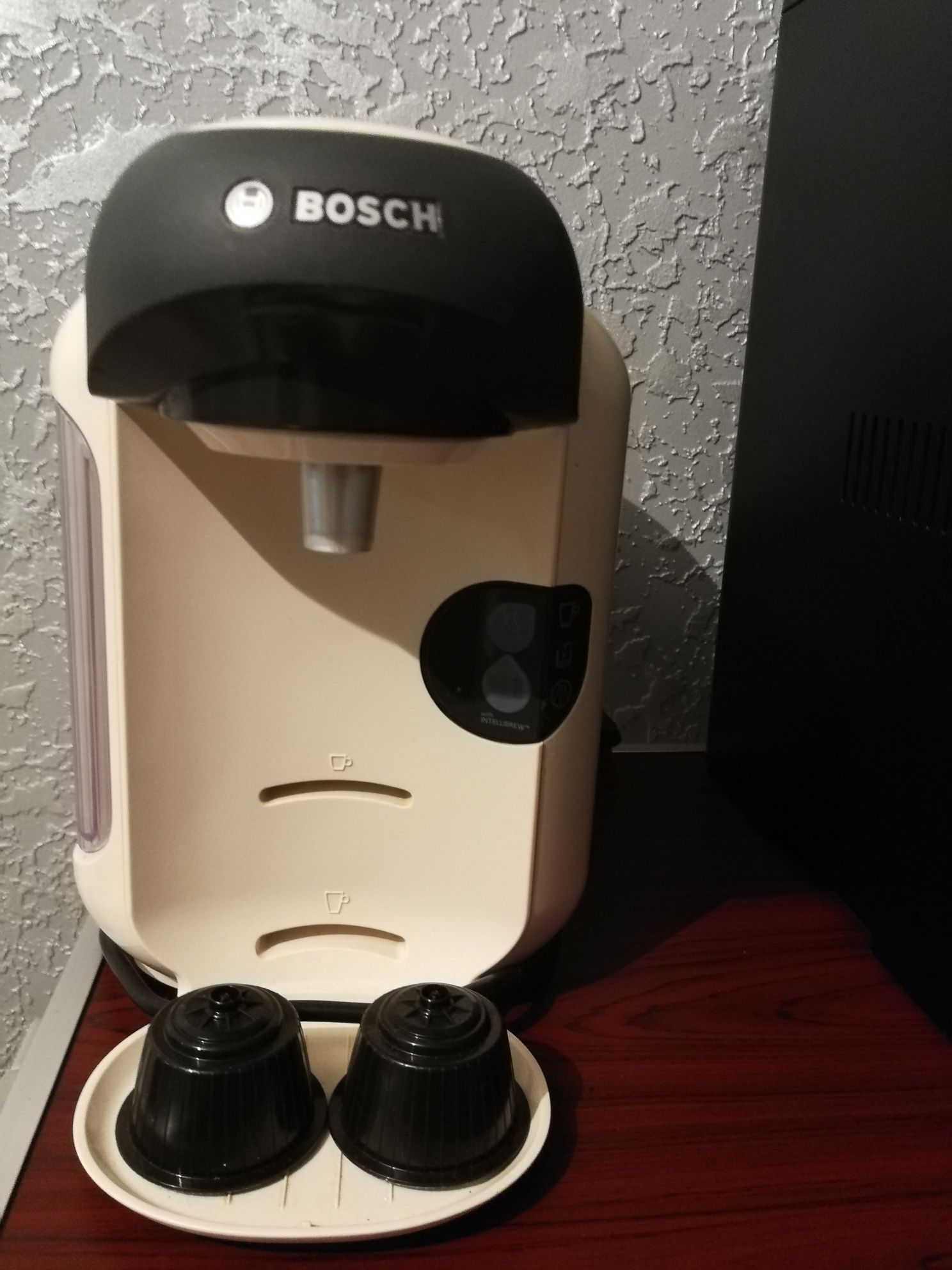 Кавоварка Bosch tassimo