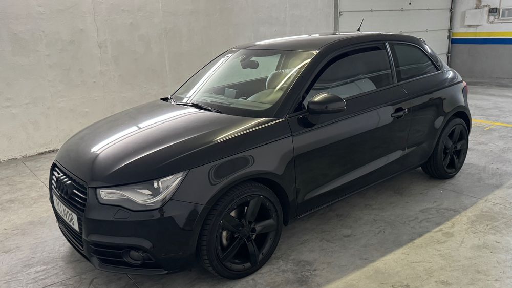 Audi A1 1.6 TDI .