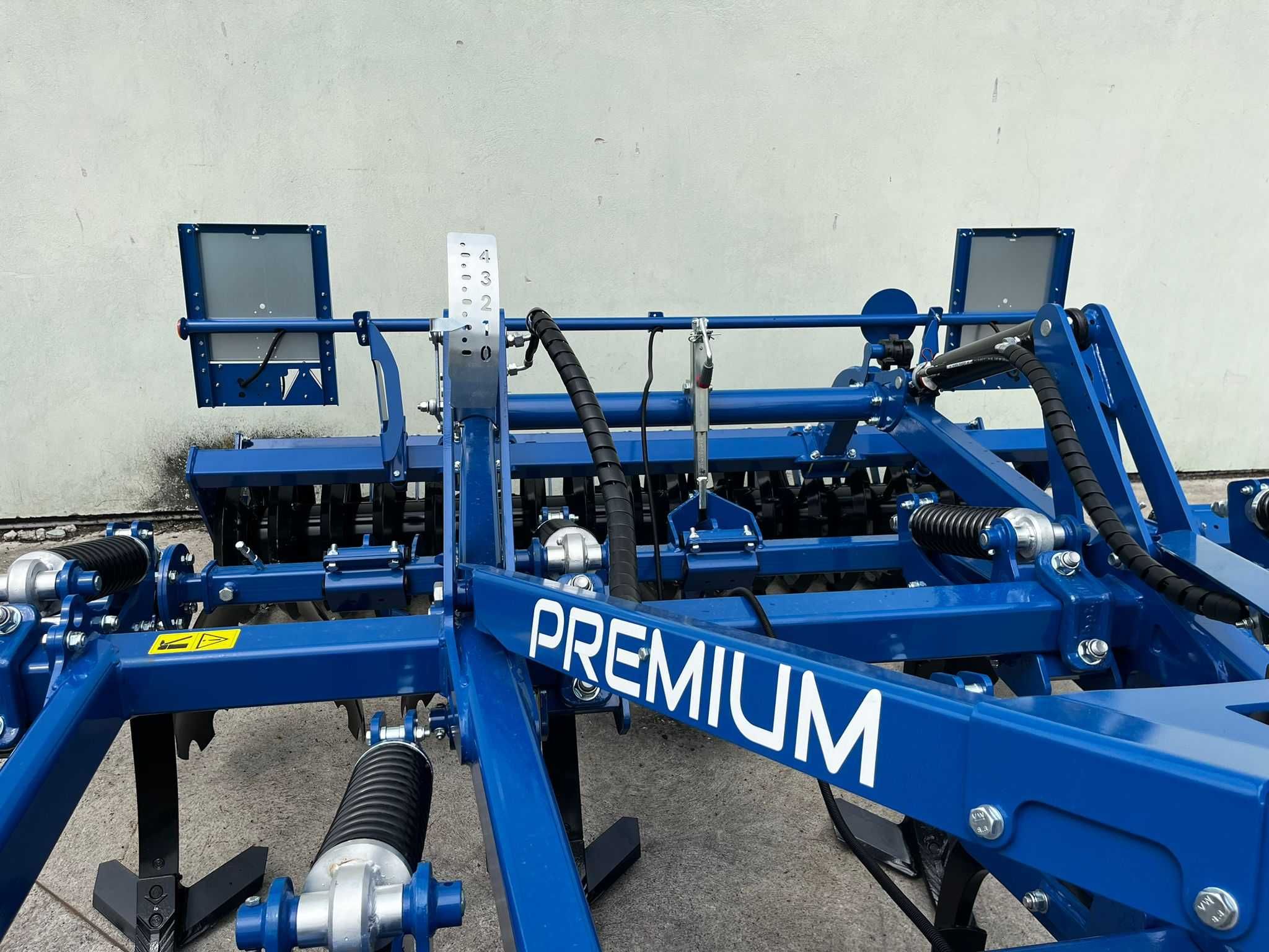 Kultywator uprawowy dłutowy ROLMAKO U 436 3m Premium - sierpień 2025