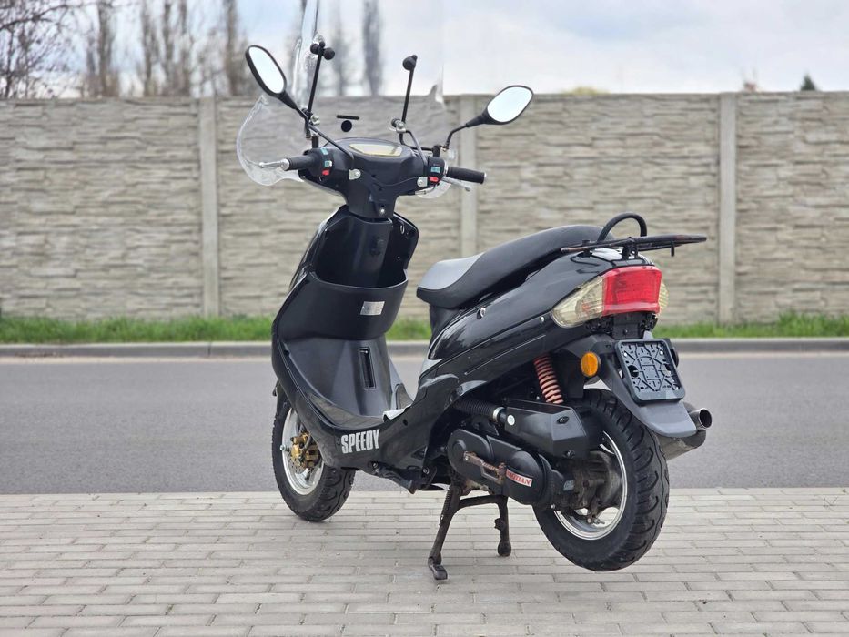 SKUTER v-clic na dowód bardzo dobry stan 50 4-suw szyba