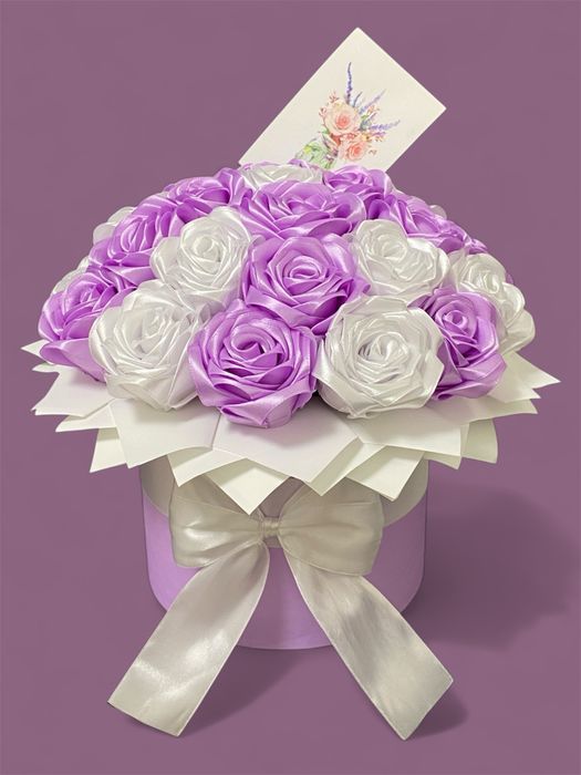 Цветочные композиции из атласных лент