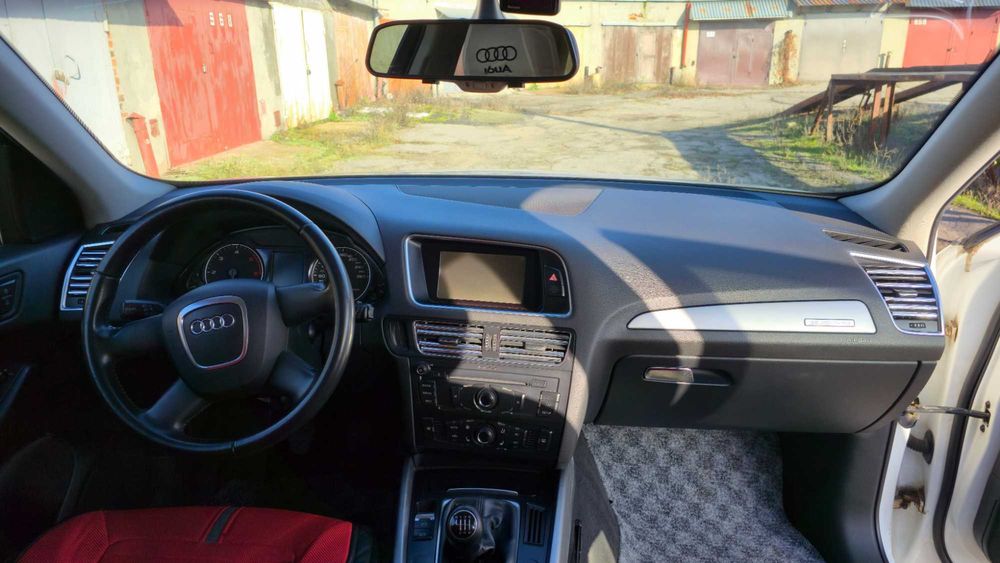Продам AUDI Q5 2.0 TDI