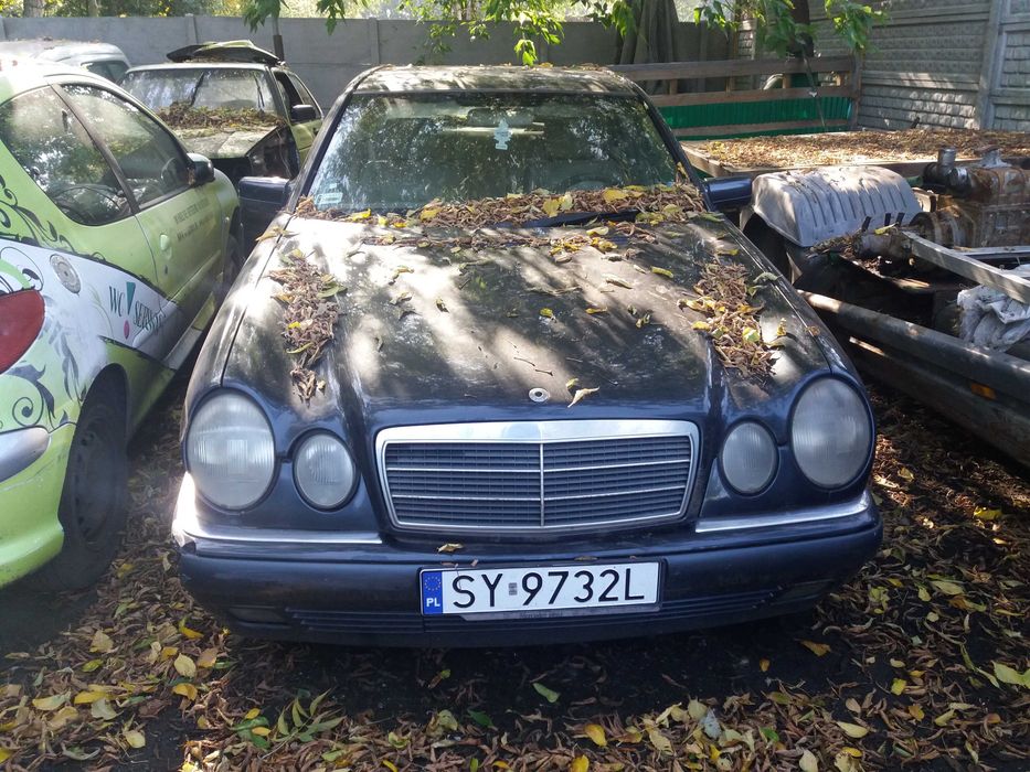 Mercedes E-klasa 2.4 benzyna na części