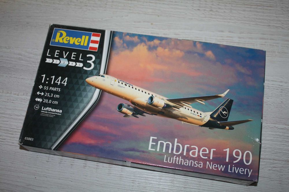 Embraer 190 1/144 Revell