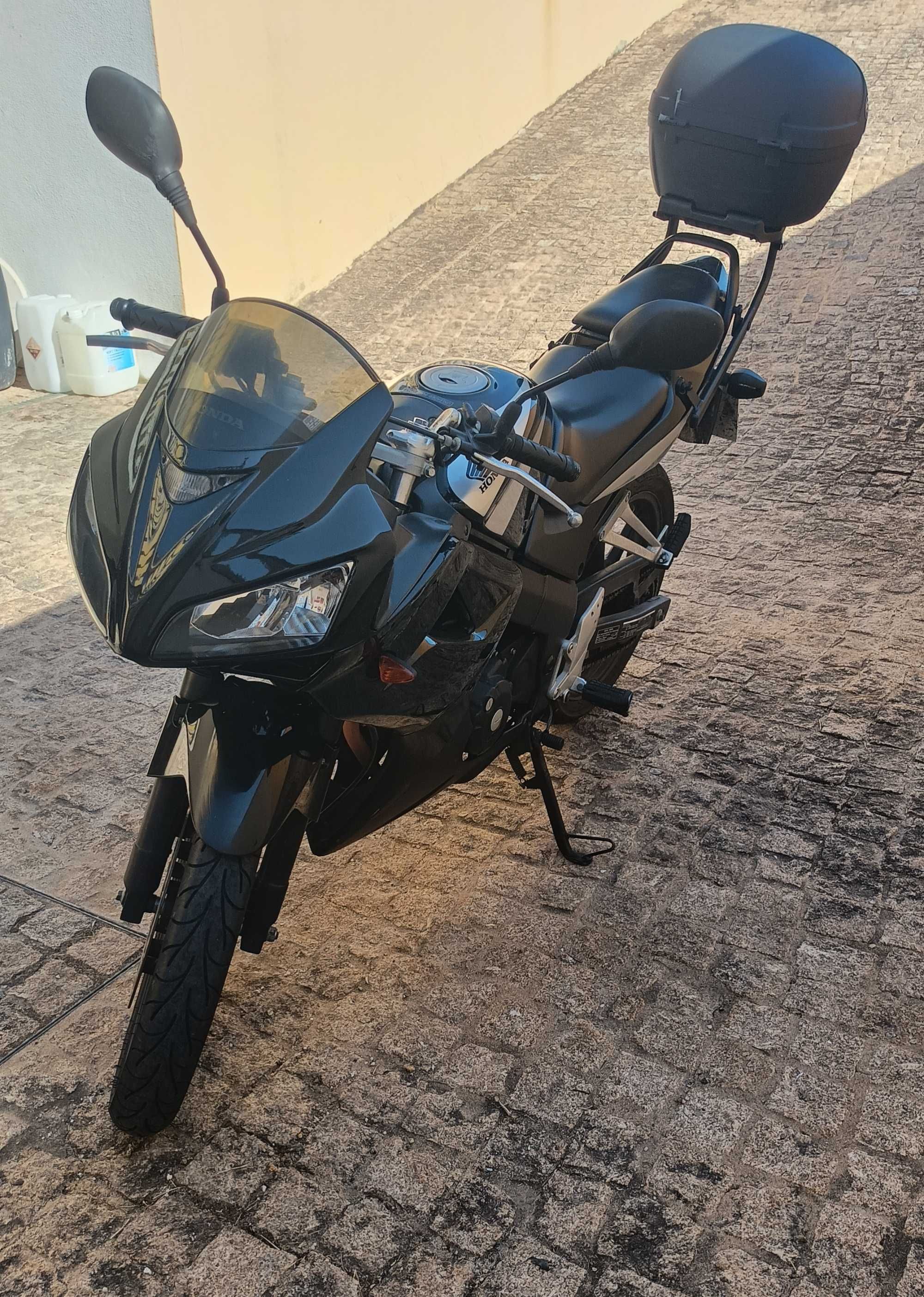 Honda CBR125R (CARTA A1)