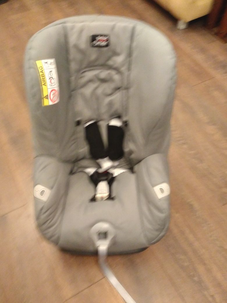 Fotelik samochodowy Britax  Romet 0 - 18 kg.