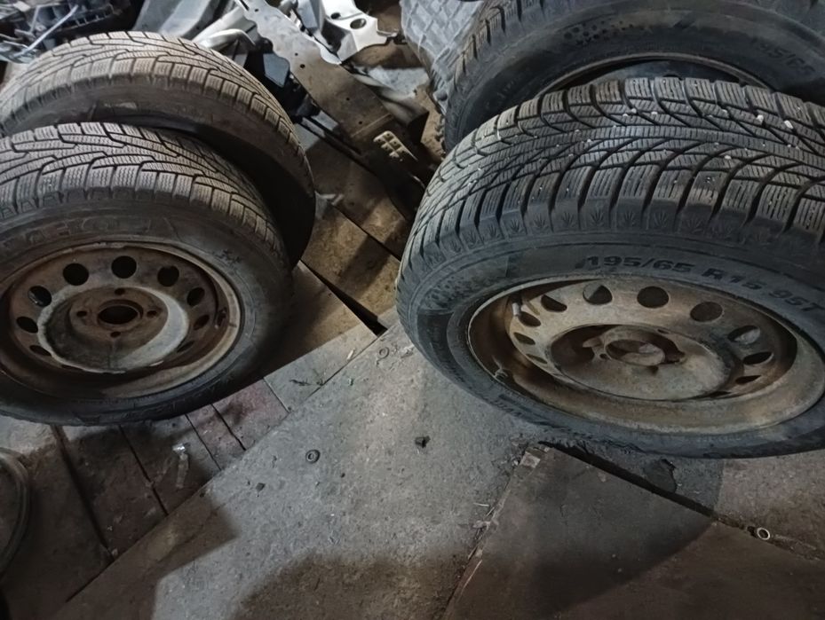 4 диска r15 в сборе  4*100,  зимняя резина r15 195*65