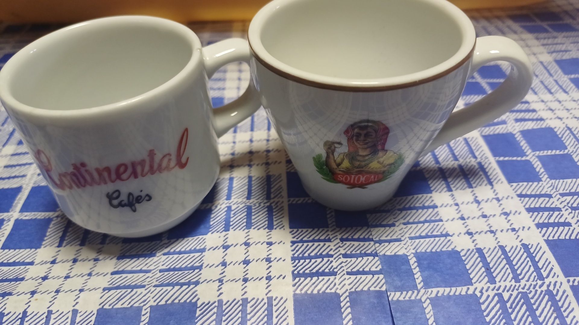 Lote de chavenas de cafe