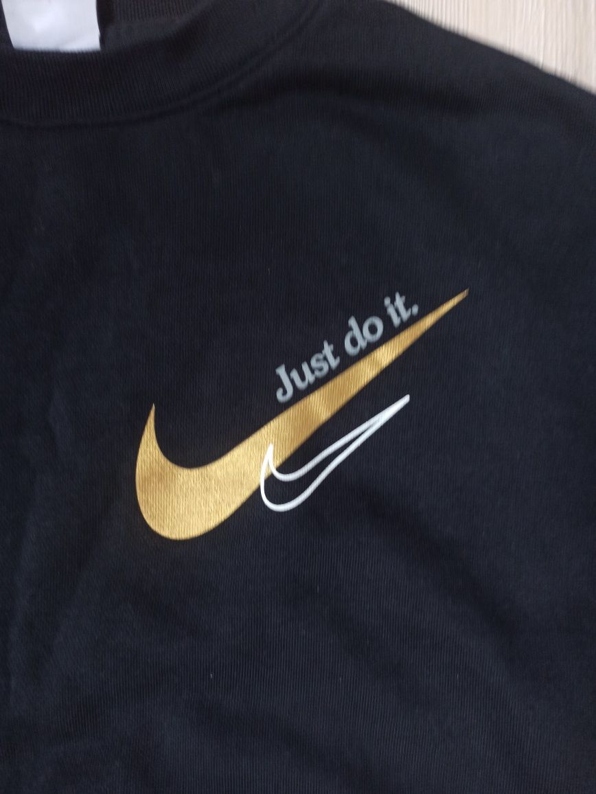 Продам світшот Nike