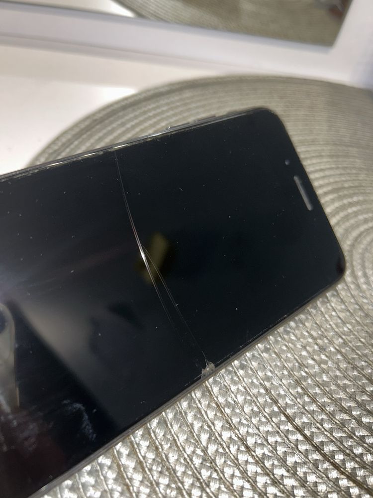 Iphone 8 plus 64G