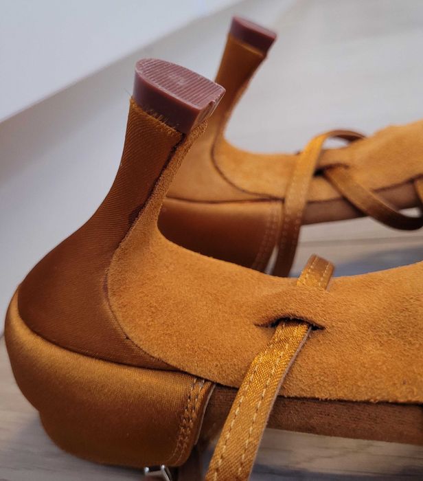 Buty taneczne, do tańca latynoamerykańskiego, rozmiar 36/36,5