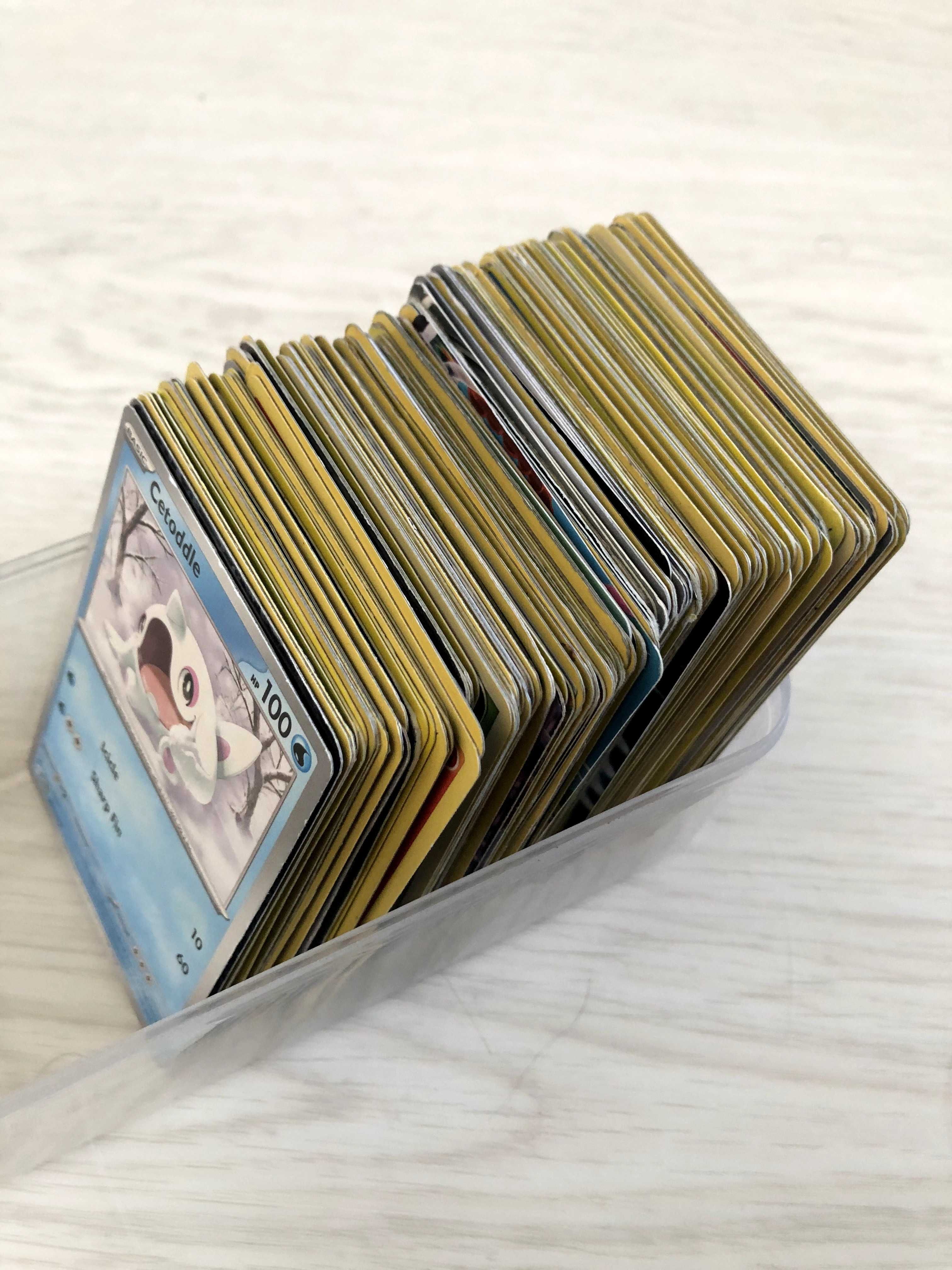 Mais de 200 cartas Pokemon raras e não raras