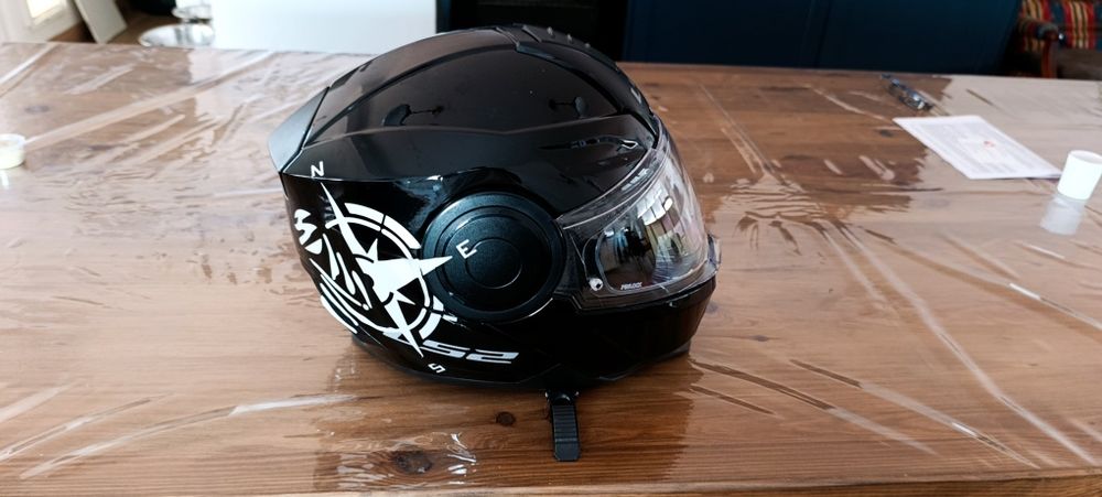 Capacete modular LS2