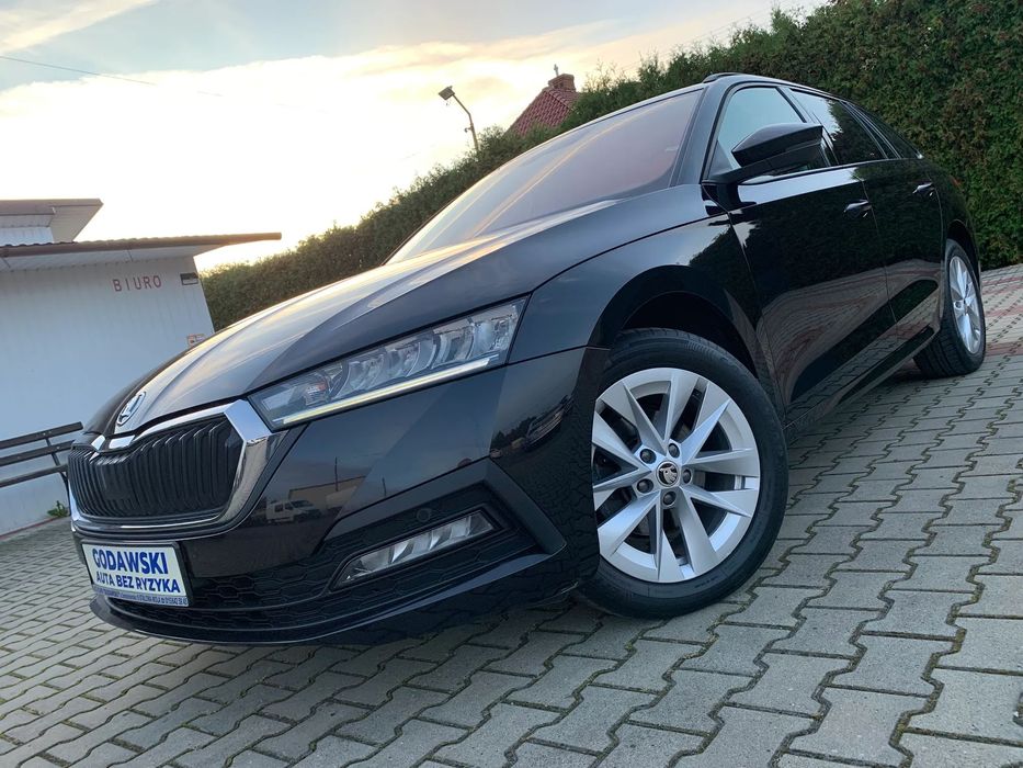 Skoda Octavia Autom. Smart Full LED Salon PL I wł. Bezwyp Oryg Lakier Gwar F.vat 23%