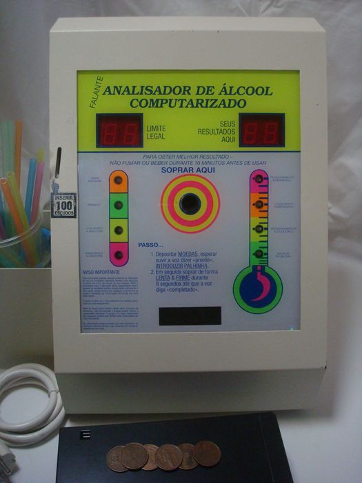 Analisador de Álcool Computarizado (Falante em PT) Retro 70/80´