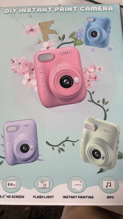 Дитячий фотоапарат миттєвого друку