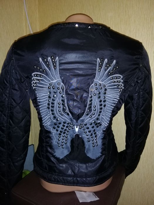 Куртка женская фирменная размер М 38