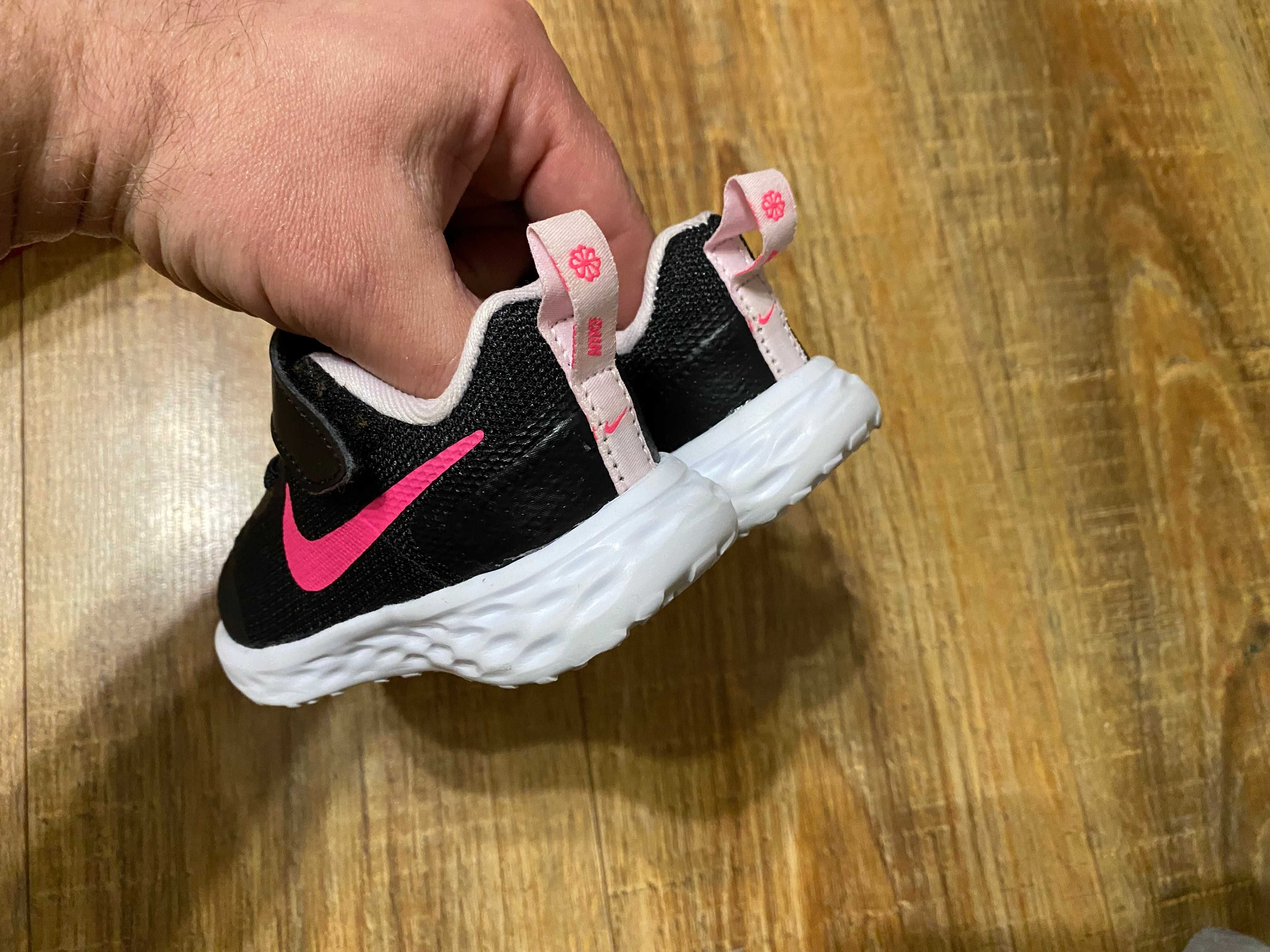 Nike кроссовки кросівки детские на девочку Найк оригинал р.22