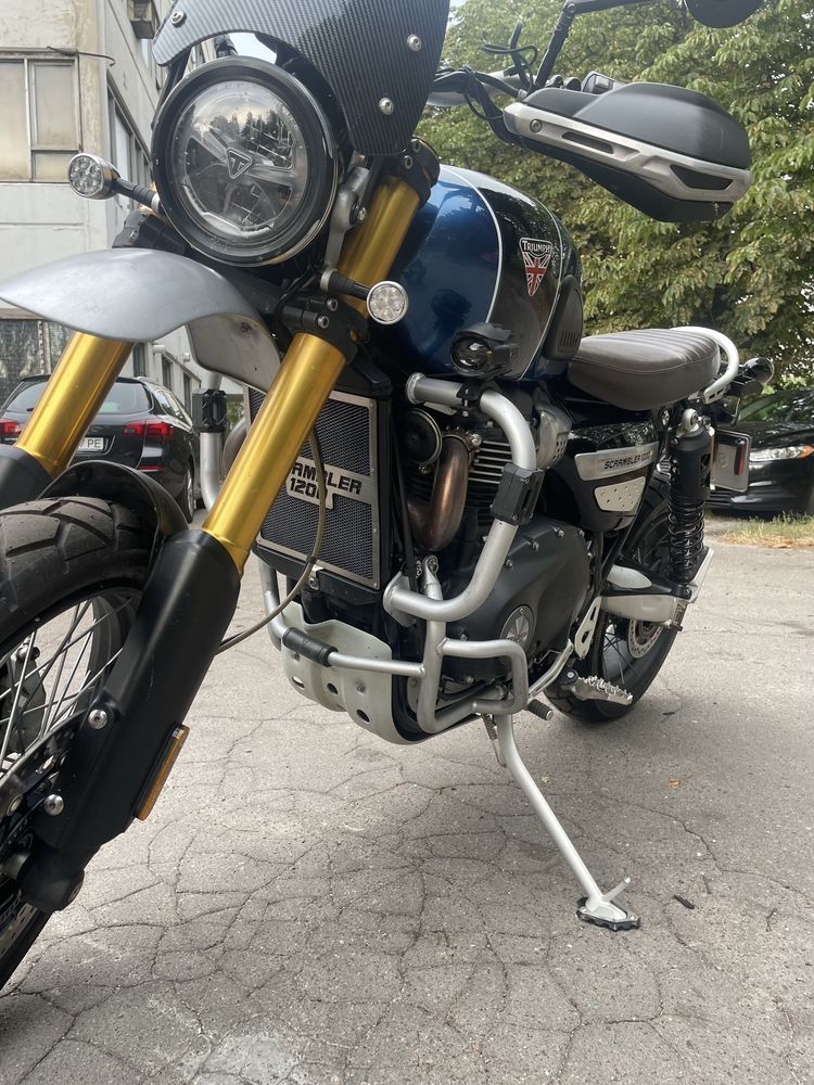 Triumph scrambler 1200 XE