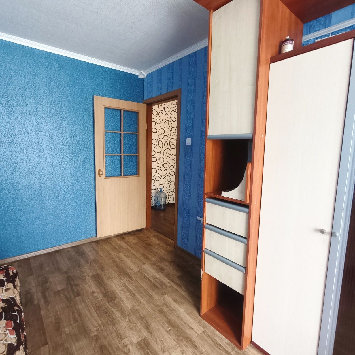 3 кімнатна квартира, на 4 поверсі не кутова.