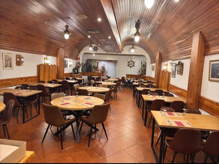 Ресторан в Барселоне в районе Sants, рядом со стадионом Camp Nou