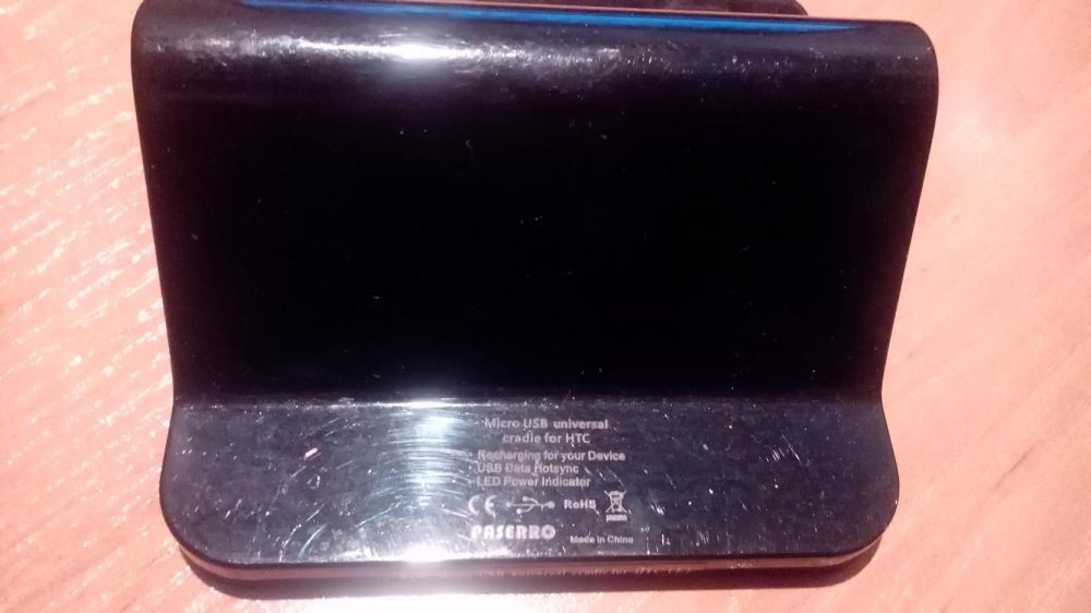 Зарядка + підставка Paserro для HTC ( MicroUSB)