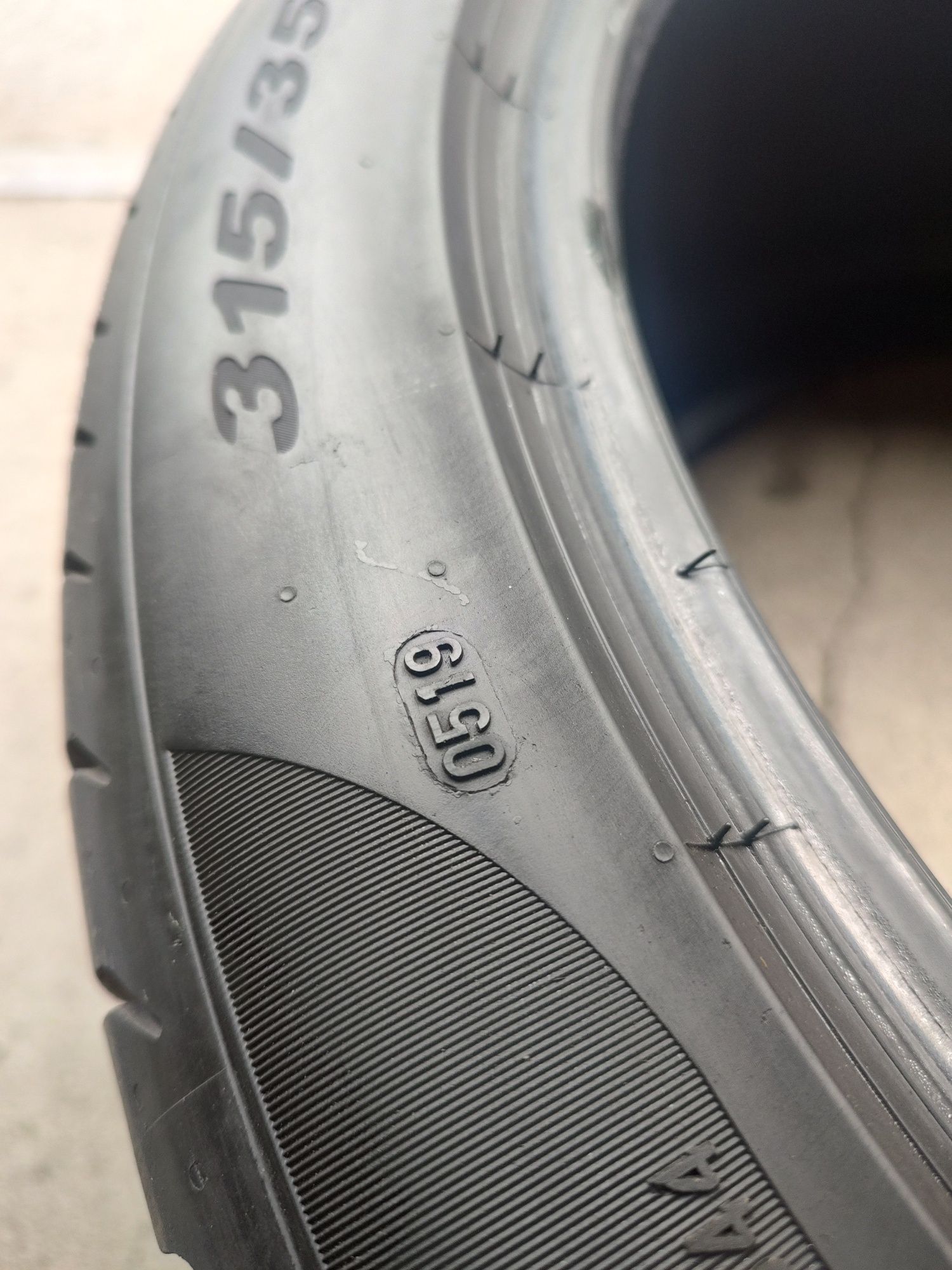 Pirelli P Zero 315/35/21 111Y NO 1 sztuka