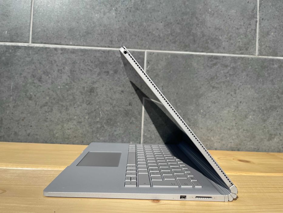 Уцінка! Сенсорний Laptop Microsoft Surface Book2/i5-7300U/8GB/256Gb/3К