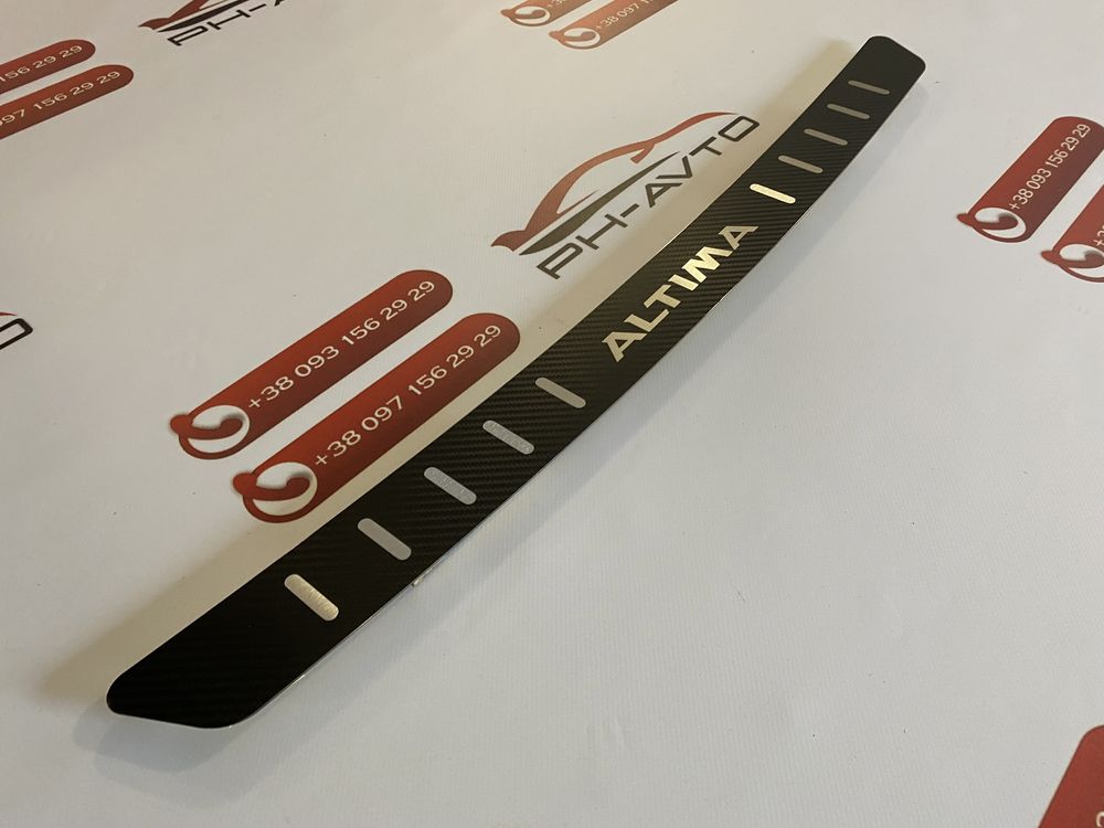 Накладка на задний бампер Nissan Altima 2012-2018 нержавейка в карбоне