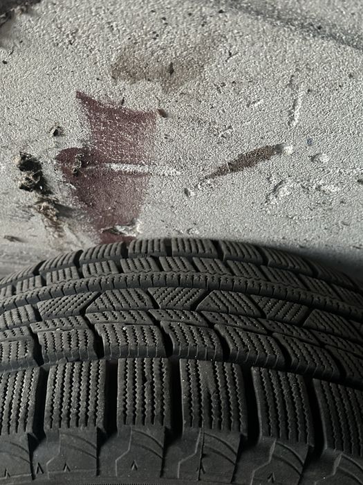 Felgi z zimowymi oponami 225/45/R17 rozstaw śrub 5/120