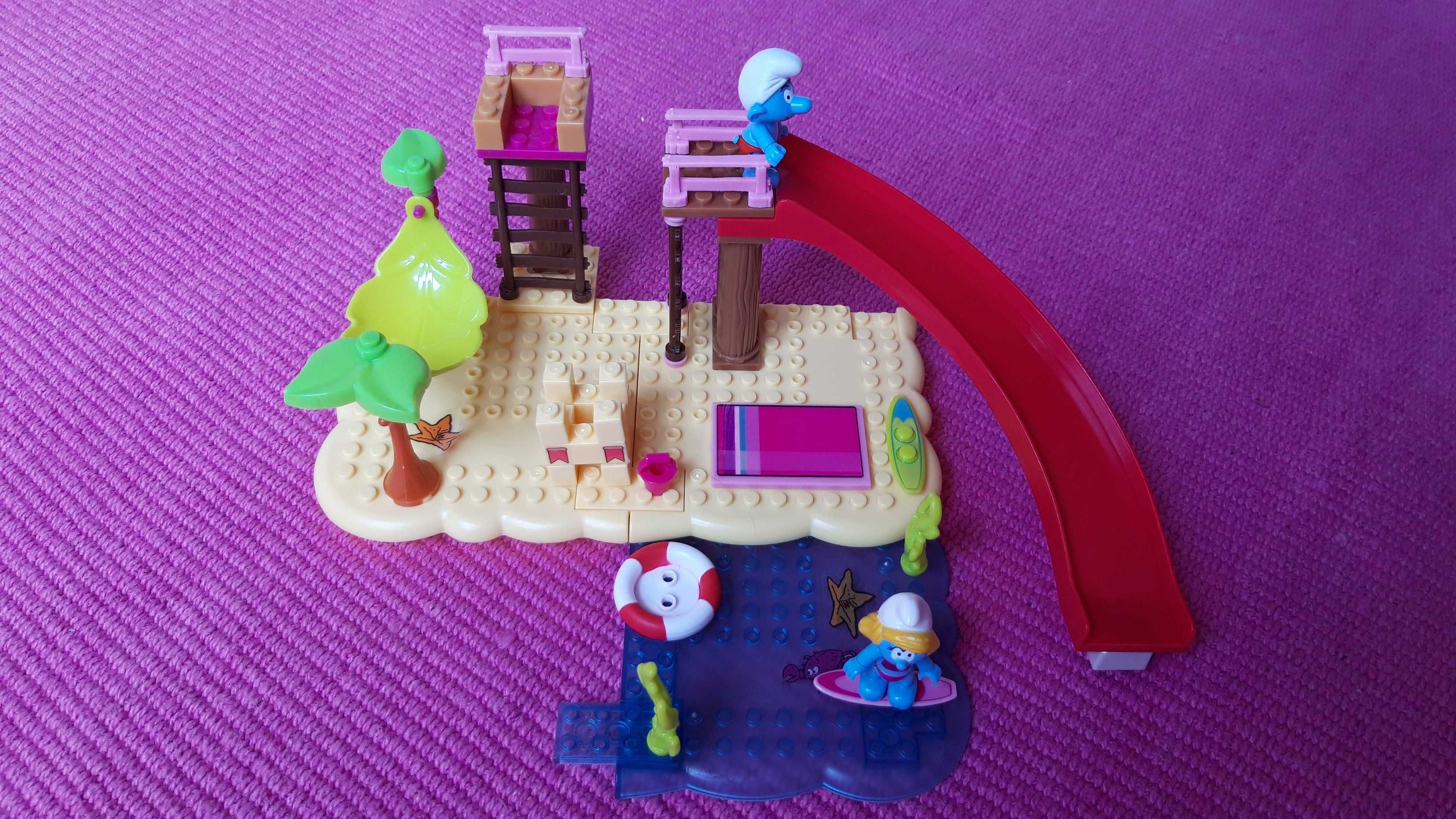 Lego Smurfs - Praia dos Smurfs - Mega Blocks