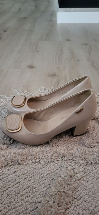 Clara Barson czółenka rozmiar 35