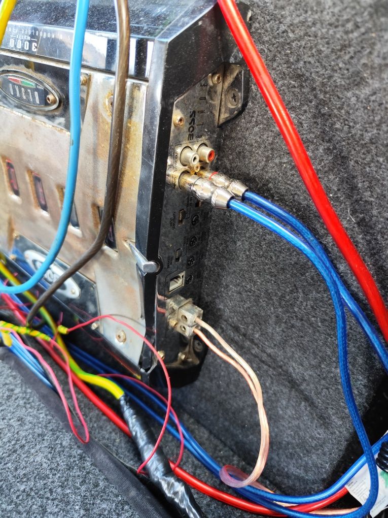 Zestaw car audio wzmacniacz subwoofer kondensator