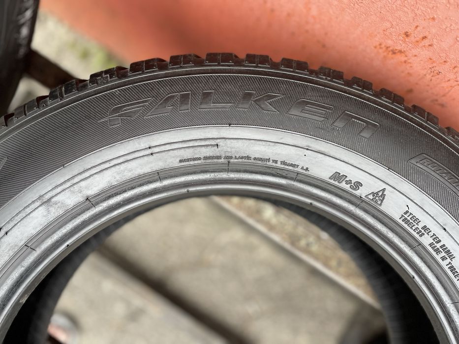 Шини 215/65 r17 Falken 7-8 мм залишок
