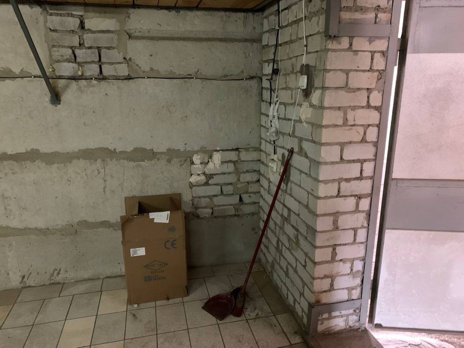 Продам гараж на 2-му поверсі гаражного кооперативу «Прогрес»