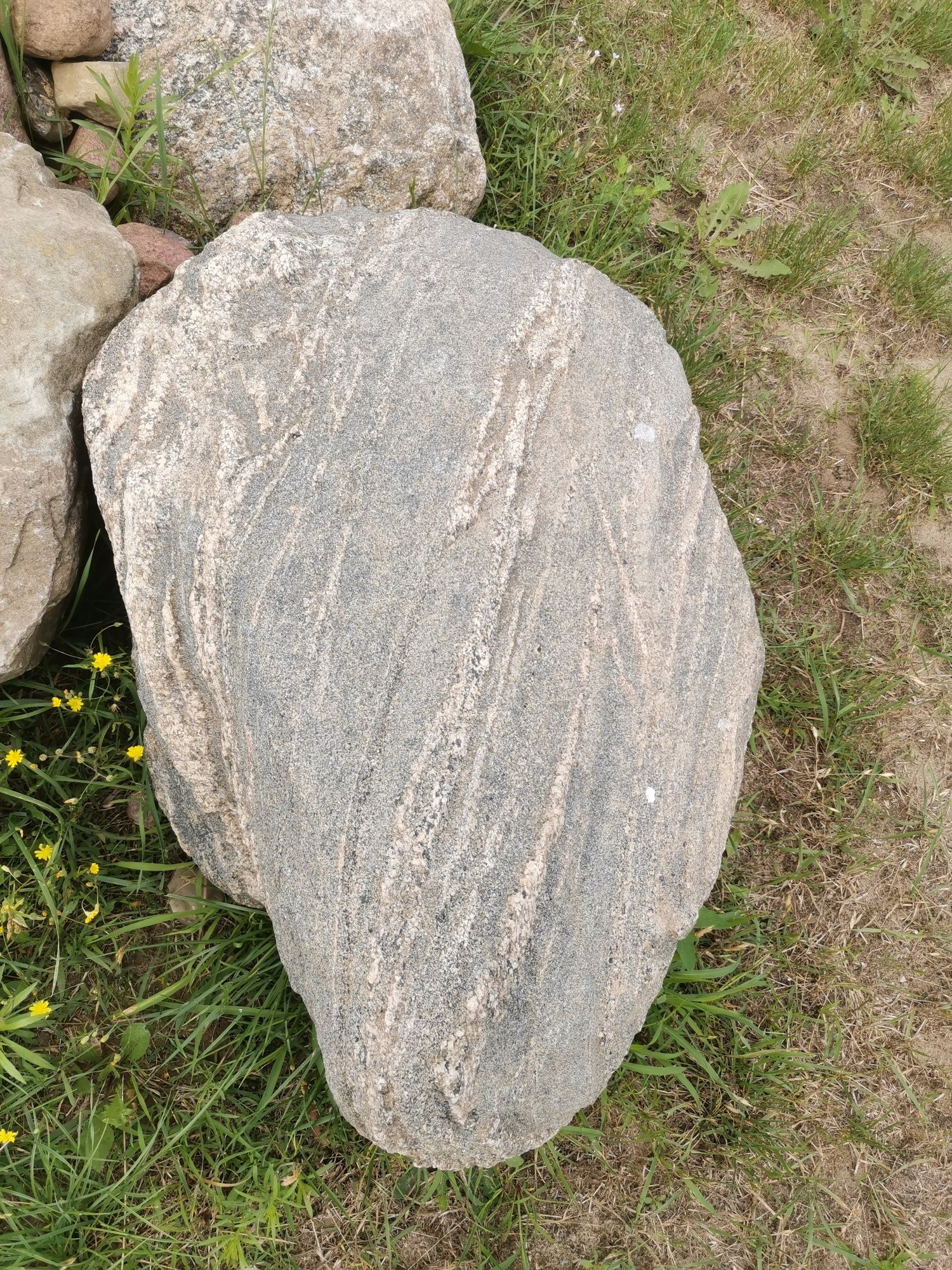 Cena za całość - Kamień naturalny, głazy
