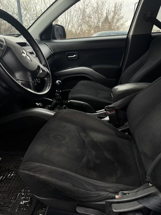 Mitsubishi Outlander XL 2.0d 2008 авто для ЗСУ