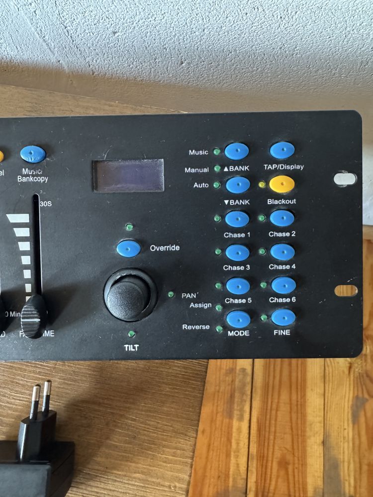 Dmx 192, пульт керування світлом