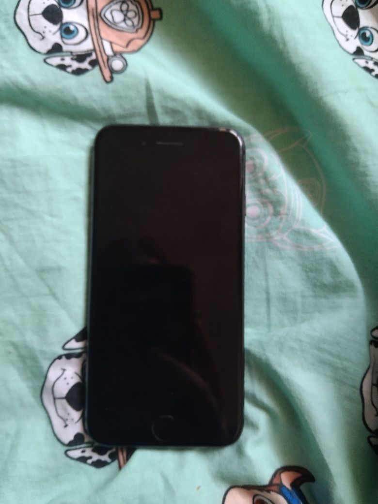 iPhone 8 uszkodzony