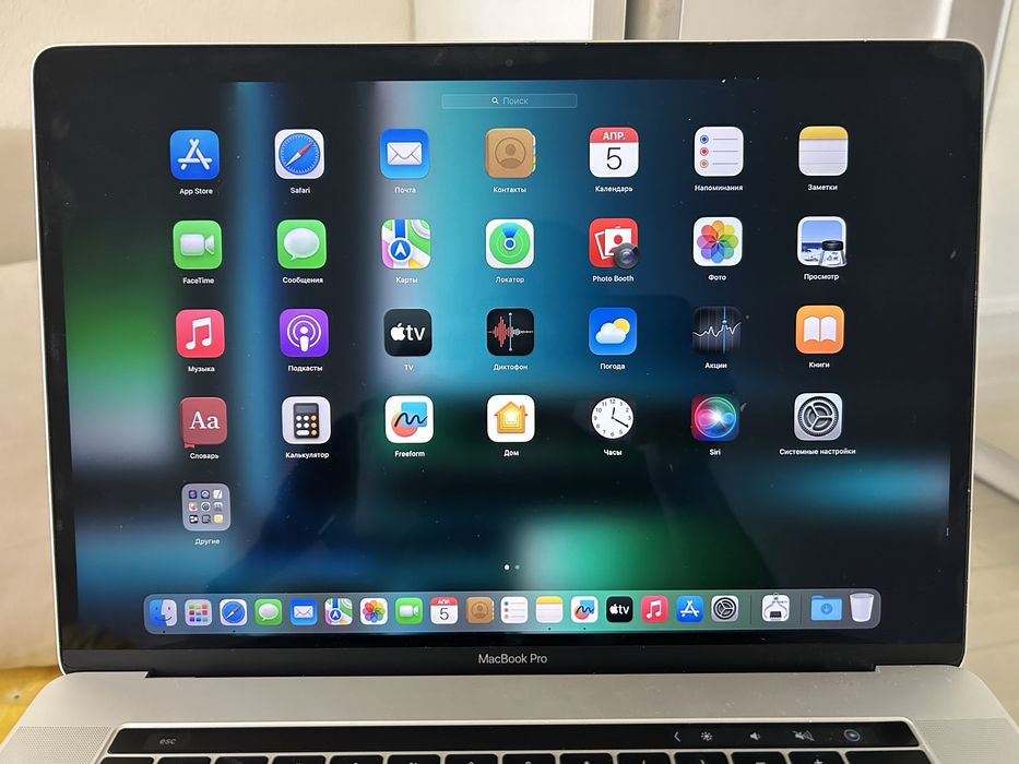 Macbook Pro 15, 2018г., идеал!