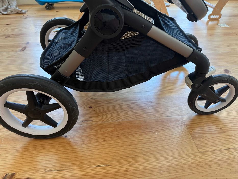 Stunning Bugaboo Fox 3 (Stormy Blue) – Includes Bassinet & Seat Unit