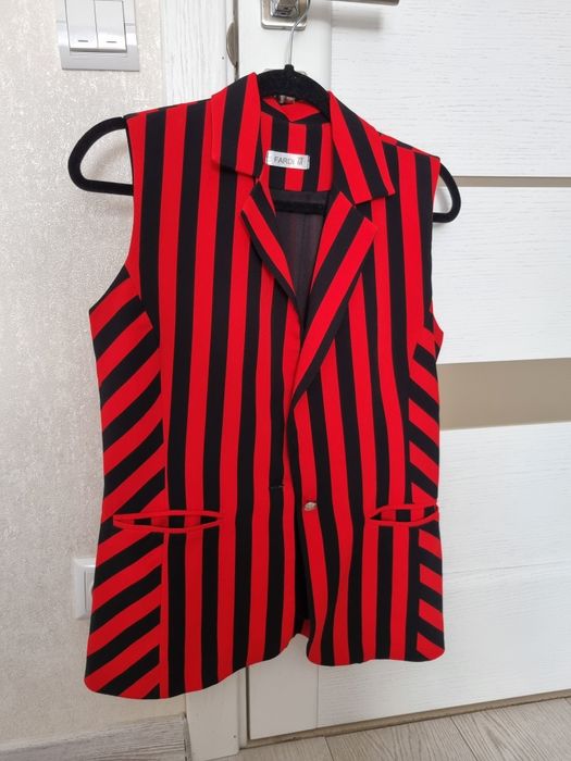 Продам костюм  М