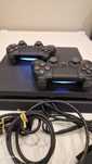 Konsola Ps4 slim dwa pady kable gry