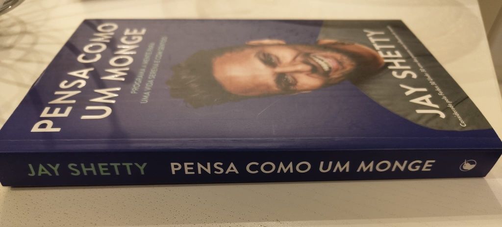 Livro - Pensa como um Monge