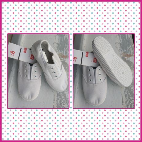 NOVO - Sapato branco , em Lona - Zippy Kids - Nunca usado
